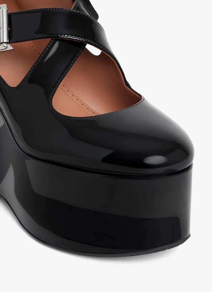 Alaa Sandals CRISS CROSS WEDGES IN PATENT CALFSKIN Black 8211 Women