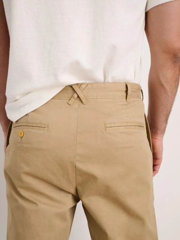 Alex Mill Pants Standard Pleated Pant In Chino Vintage Khaki 8211 Men