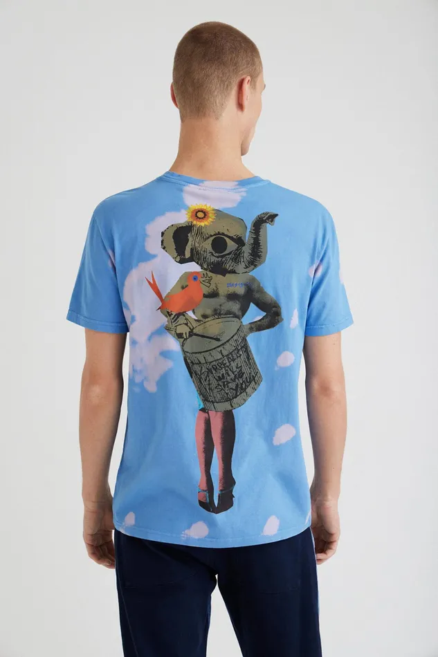 Desigual Shortsleeve Surrealist Tshirt Mens Tshirt and Polos