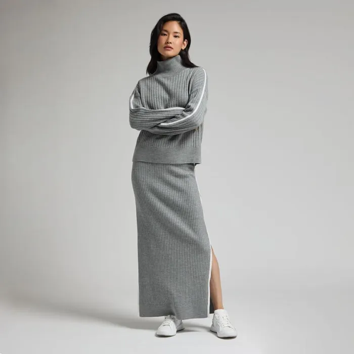 GFORE Ready To Wear Women RIBBED MERINO WOOL BLEND FUNNEL NECK SWEATER Heather Grey GFORE Ready To Wear Women RIBBED MERINO WOOL BLEND FUNNEL NECK SWEATER Heather Grey