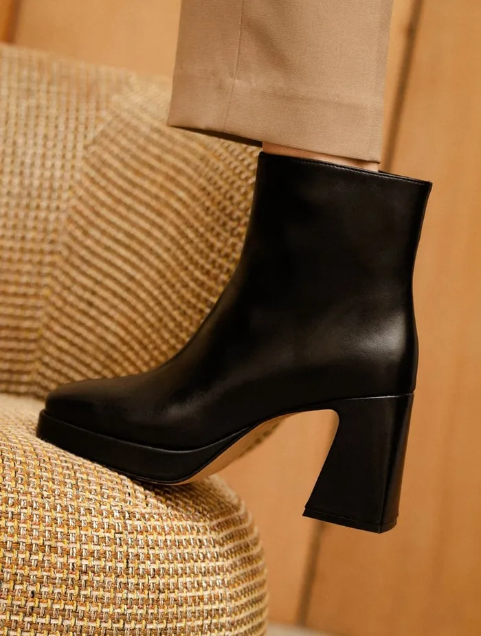 Ins Passion Black Women Bobbies Ankle Boots
