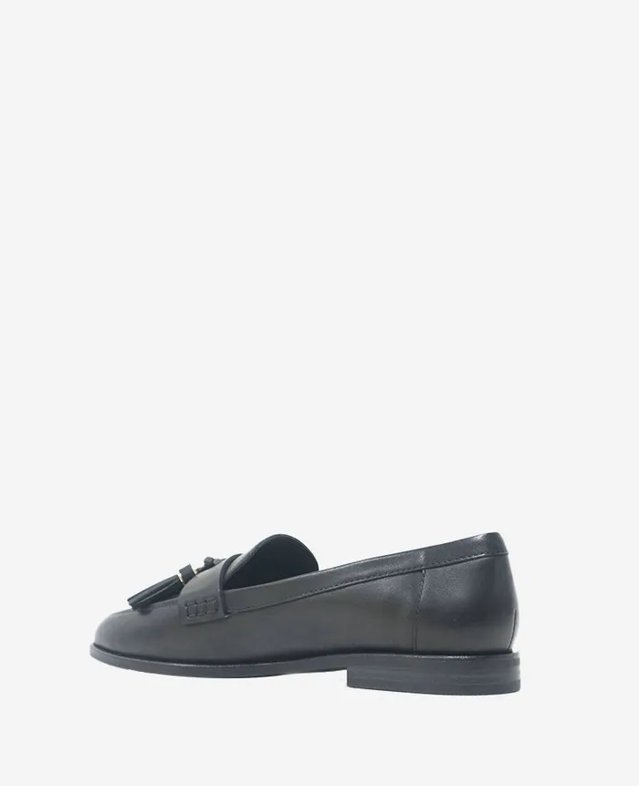 Kenneth Cole Flats and Loafers Women Lyra Leather Loafer Black Kenneth Cole Flats and Loafers Women Lyra Leather Loafer Black