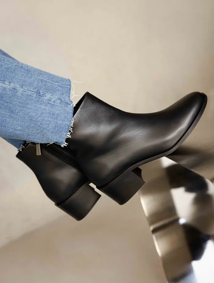La Passion Black Women Bobbies Ankle Boots