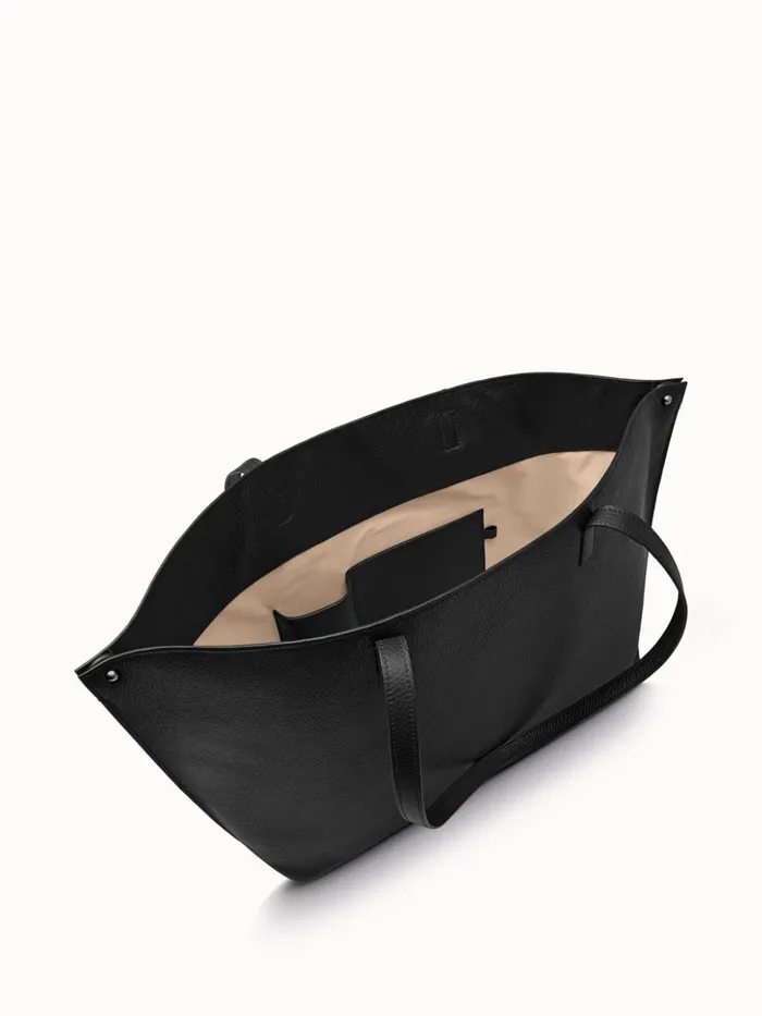 Medium Ai Shoulder Bag In Cervocalf Leather Black Women Akris Shoulder Bags