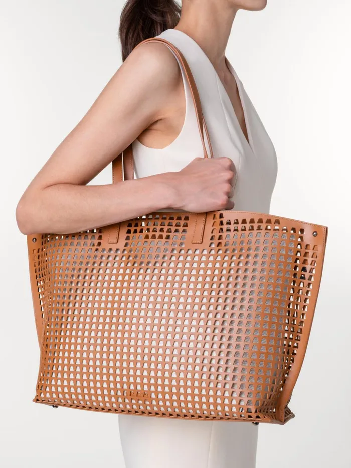 Medium Ai Shoulder Bag In Trapezoid Lasercut Cuoio Women Akris Tote Bags