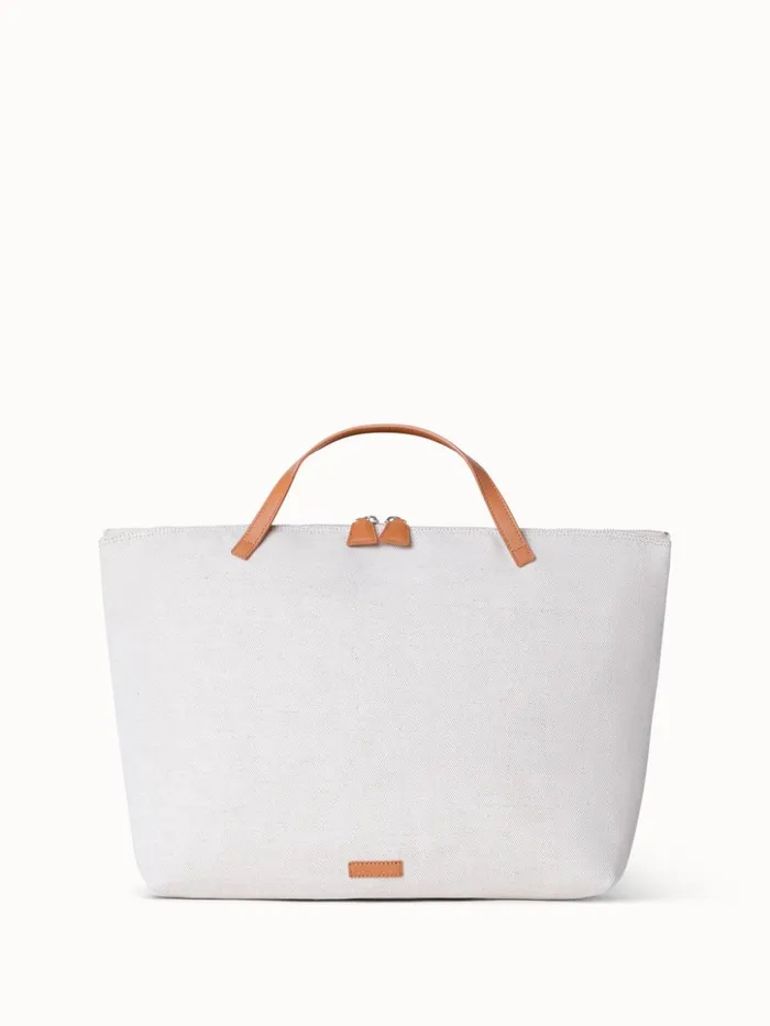 Medium Ai Shoulder Bag In Trapezoid Lasercut Cuoio Women Akris Tote Bags