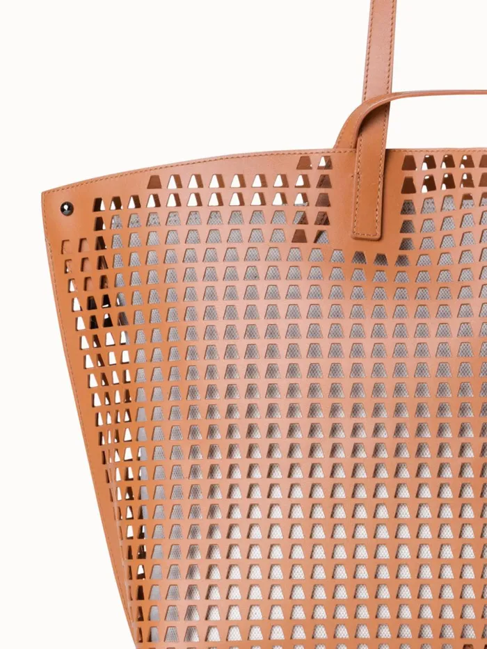 Medium Ai Shoulder Bag In Trapezoid Lasercut Cuoio Women Akris Tote Bags