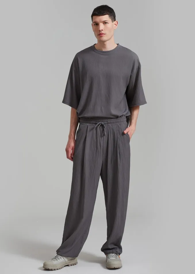 Men Eliott Crinkle Pants 8211 Charcoal The Frankie Shop Bottoms
