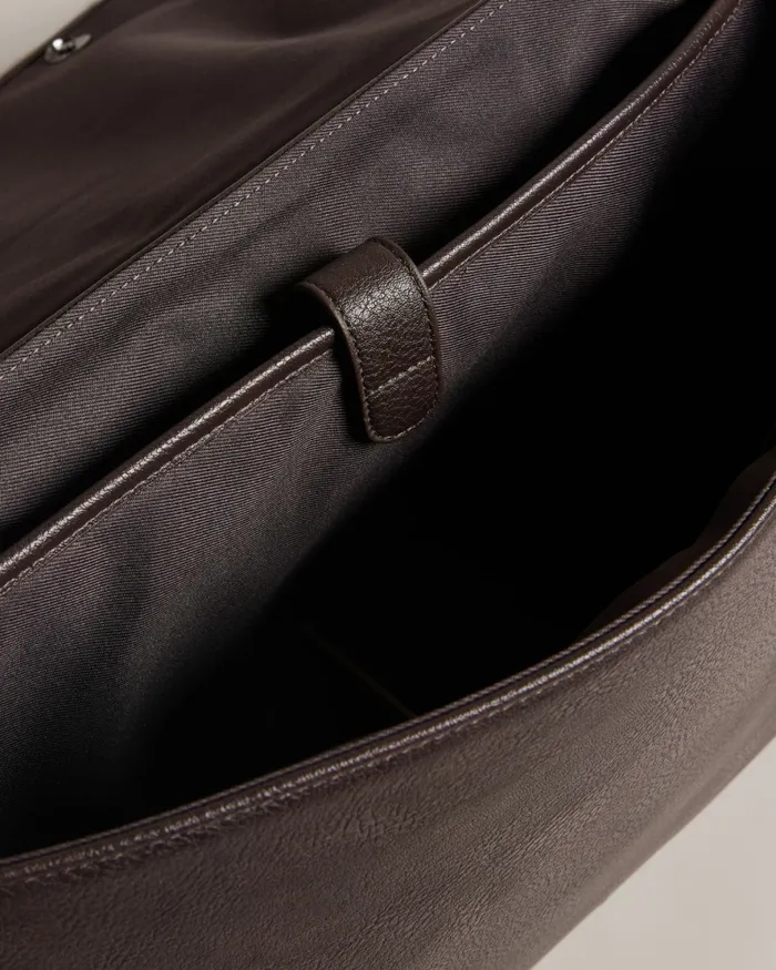 Men EVELAKE 8211 Striped Faux Leather Messenger Bag Brownchocolate Ted Baker Cross Body Bags Men EVELAKE 8211 Striped Faux Leather Messenger Bag Brownchocolate Ted Baker Cross Body Bags