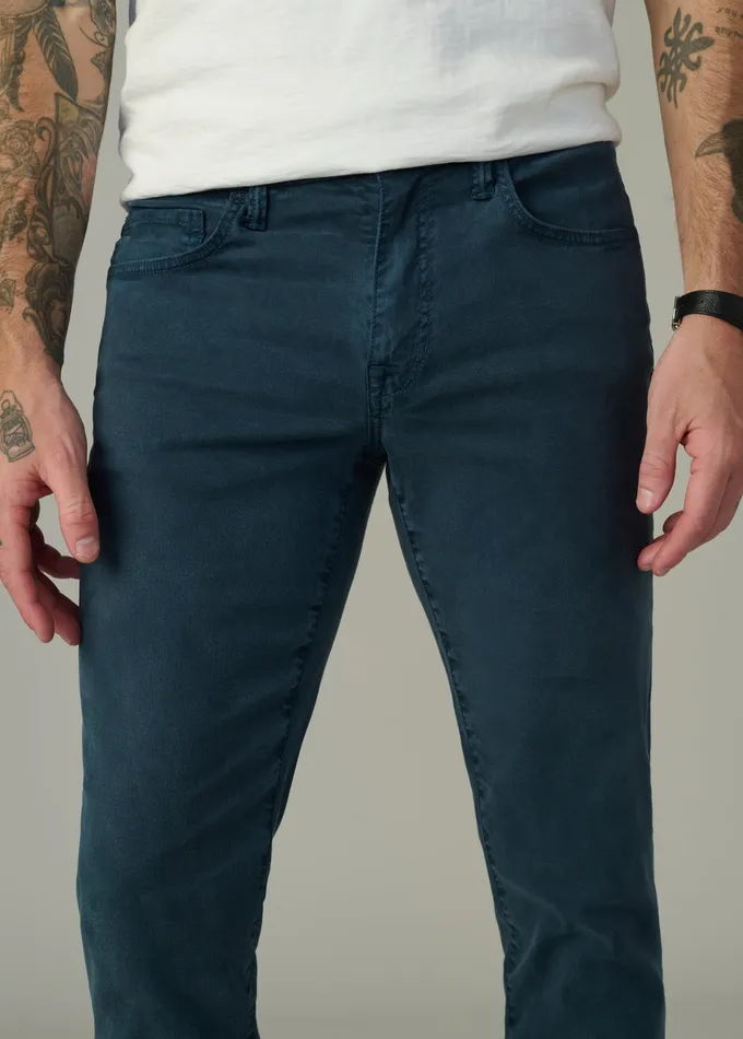 Men STRAIGHT NARROW Joe8217s Jeans THE BRIXTON TWILL Midnight Navy