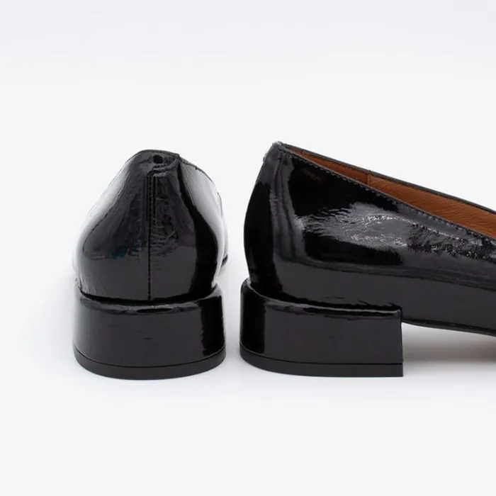 ngel Alarcn Ballerinas Woman YALO 8211 Patent Leather Ballerina With Round Toe And Metallic Trim