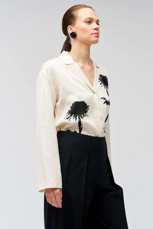 Oroton Tops Graphic Floral Print Long Sleeve Camp Shirt Antique Cream 8211 Women