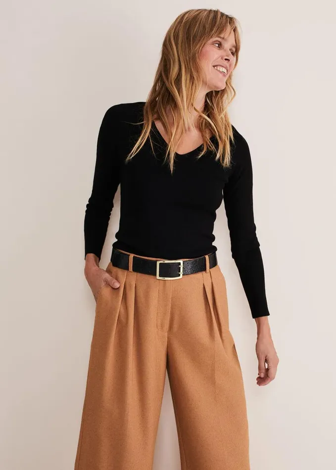 Phase Eight Molla V Neck Knit Black Women Knitwear