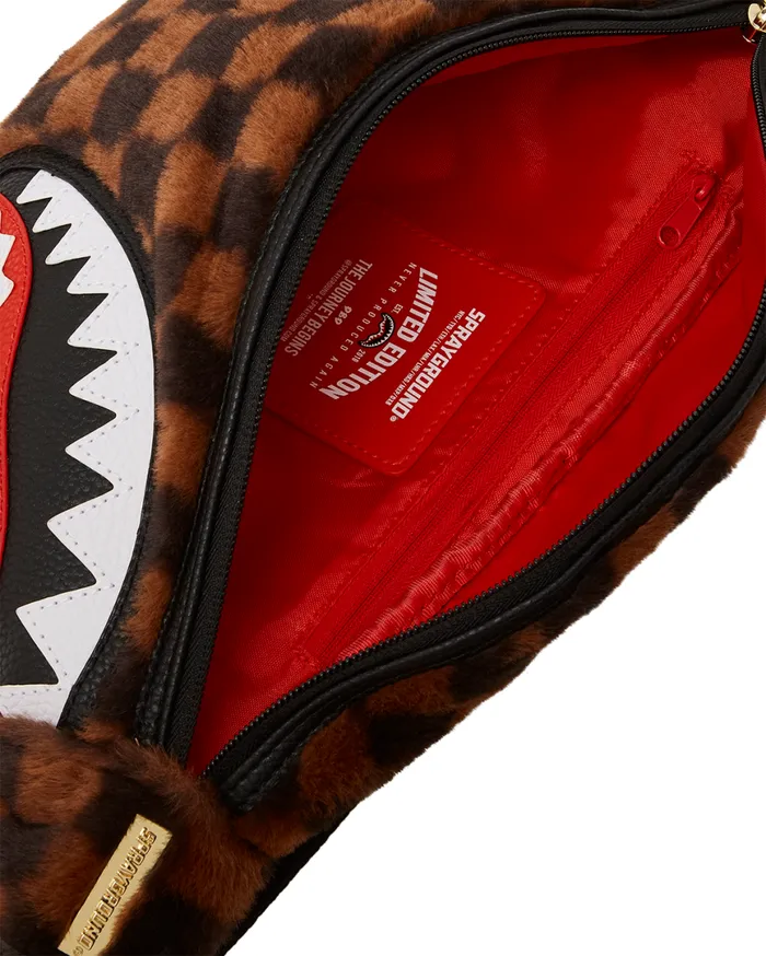 SPRAYGROUND Crossbodys FURRR SHARKS IN PARIS SAVVY CROSSBODY 8211 Universal SPRAYGROUND Crossbodys FURRR SHARKS IN PARIS SAVVY CROSSBODY 8211 Universal