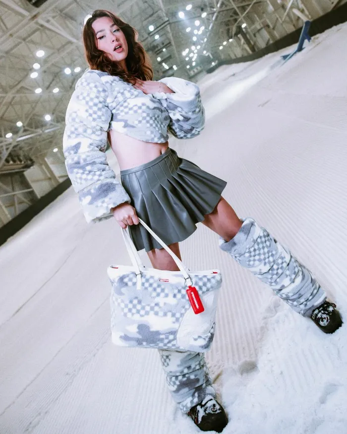 SPRAYGROUND Handbags 3AM PLUSH SWISS ALPS TOTE 8211 Universal SPRAYGROUND Handbags 3AM PLUSH SWISS ALPS TOTE 8211 Universal