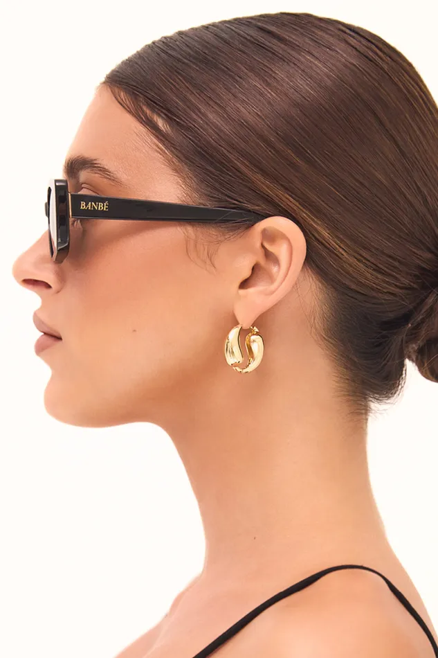The Hepburn 8211 Black Smoke Black Smoke Women Sunglasses petalandpup
