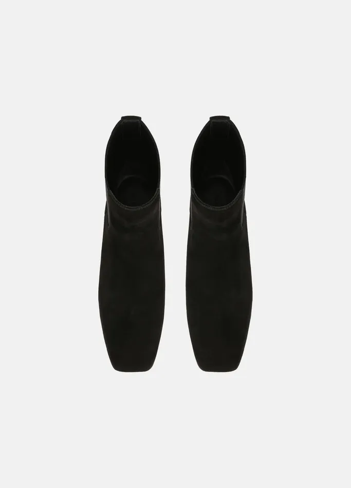 Vince Boots Women Kimmy Suede Boot Black