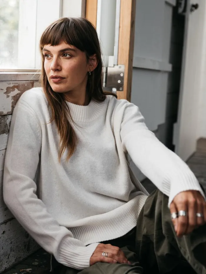 Women Cavan Ribbed Knit Jumper Ecru Finisterre Knitwear