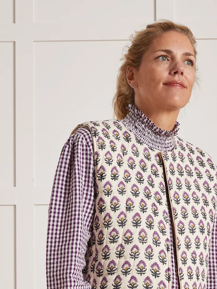 Women Cyrillus Clothing Reversible Sakari Sleeveless Jacket 8211 Apaches Collection Imp Woodblock