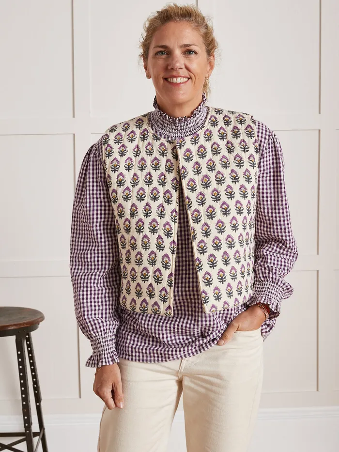 Women Cyrillus Clothing Reversible Sakari Sleeveless Jacket 8211 Apaches Collection Imp Woodblock
