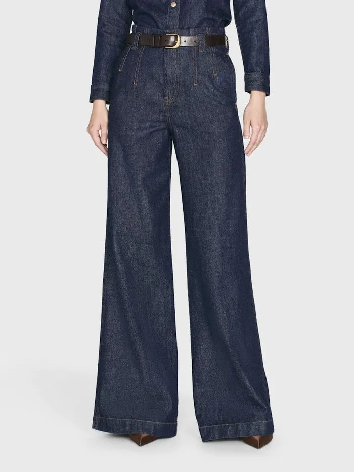 Women FRAME Wide Leg Darted Wide Leg Jean Women FRAME Wide Leg Darted Wide Leg Jean