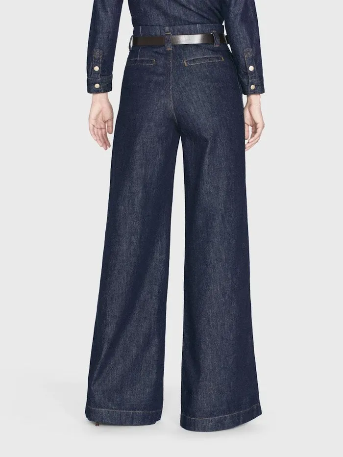 Women FRAME Wide Leg Darted Wide Leg Jean Women FRAME Wide Leg Darted Wide Leg Jean