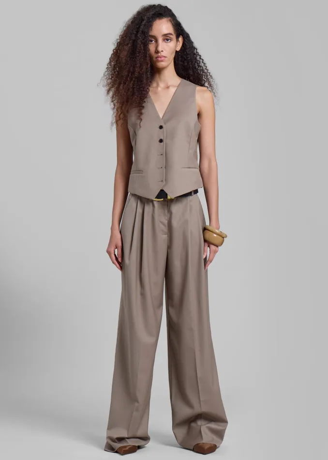 Women Jorae Vest 8211 Taupe The Frankie Shop Outerwear