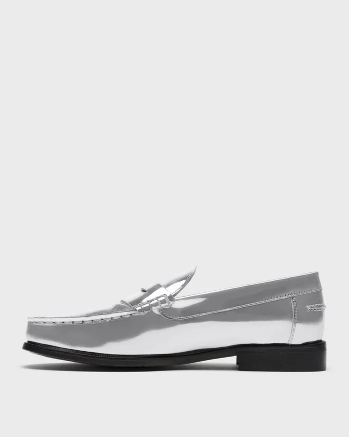 Women Shoes Theory City Loafer In Metallic Leather Silver
