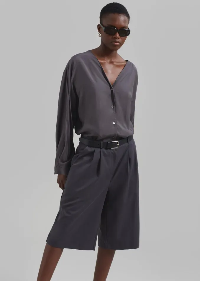 Women Wilma Pleated Bermuda Shorts 8211 Charcoal The Frankie Shop Bottoms